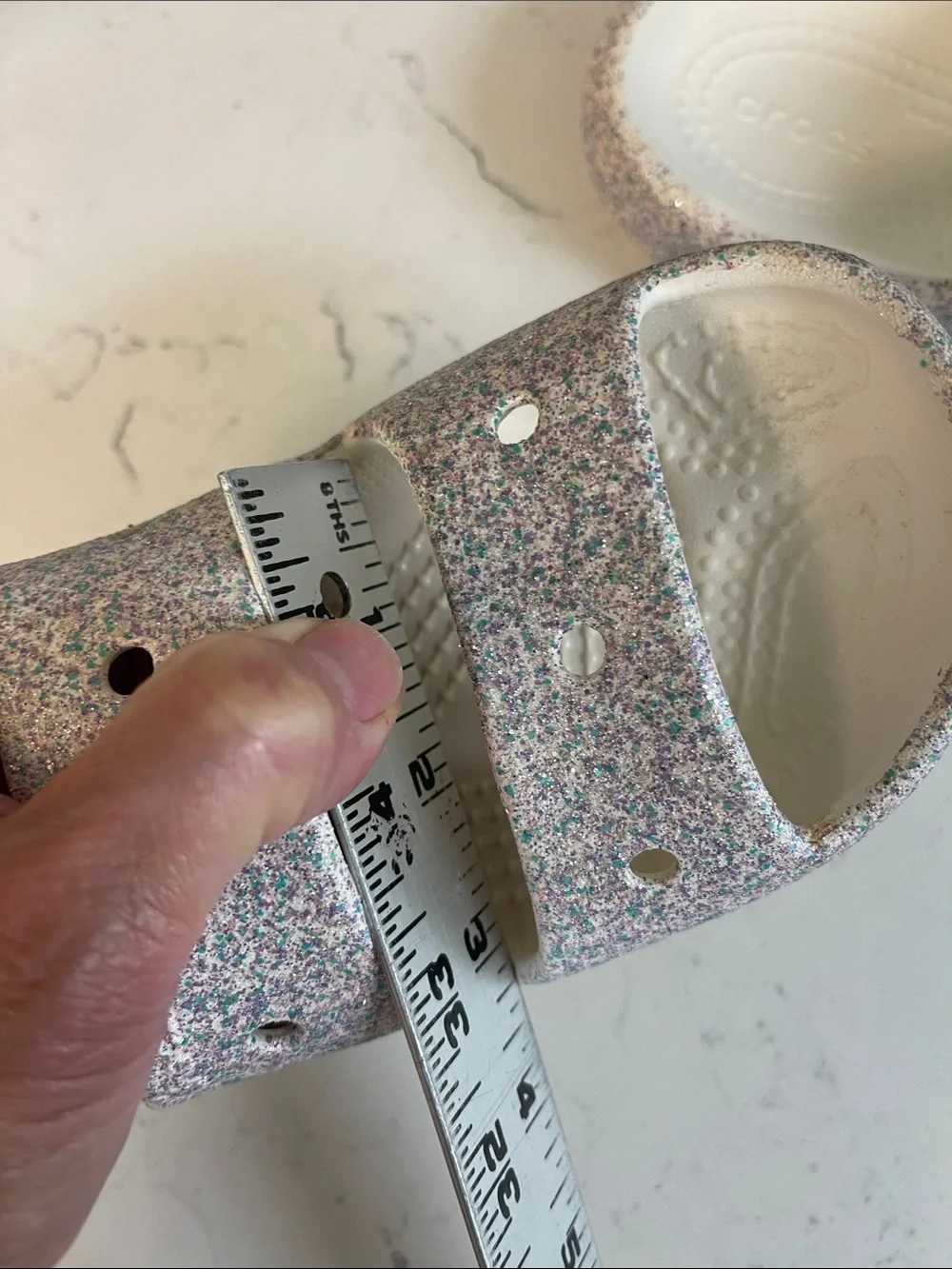 Crocs Glitter Sandal V2 Girl’s size 13 Styke #209705 Mystic Glitter
